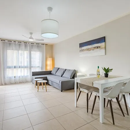 Mar El Mocan 4 Beautiful And Spacious With Terrace Apartment *
